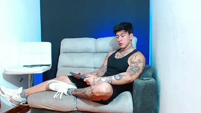 JUSTIN FULLER1 online show from 25, 4, 2026