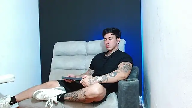 JUSTIN FULLER1 online show from 24, 6, 2026