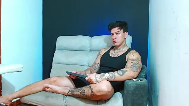 JUSTIN FULLER1 online show from 8, 7, 2026