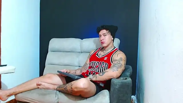 JUSTIN FULLER1 online show from 25, 7, 2026