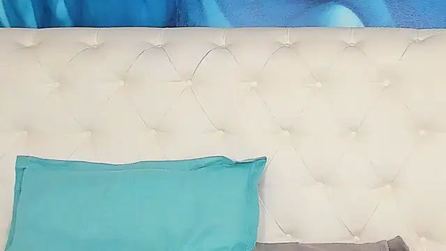 SkinnyDolly online show from 22, 4, 2026