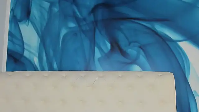 SkinnyDolly online show from 25, 4, 2026