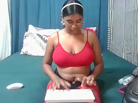 Lilmisskay18 online show from 20, 4, 2026