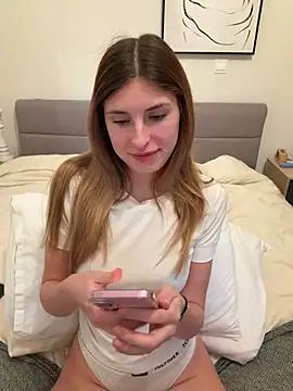 emma05 online show from 5, 2, 2026