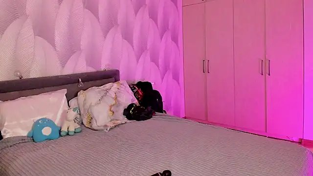 Bambiii bby online show from 17, 1, 2025