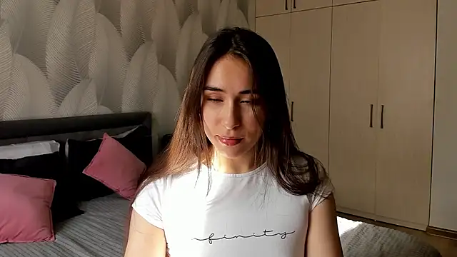 Bambiii bby online show from 28, 4, 2026