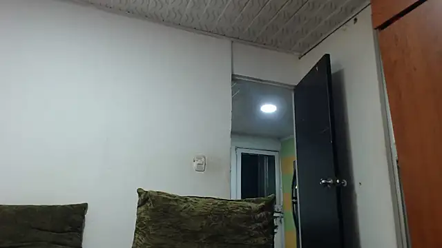 carolina linarez69 online show from 26, 4, 2026