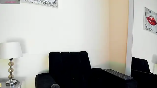 its  angelica  online show from 25, 4, 2026