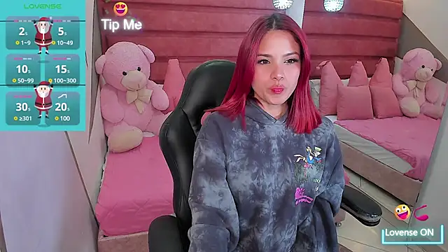 Snapshot of anna__duff chatting on 24, 12, 2024 anna duff online show from 24, 12, 2024