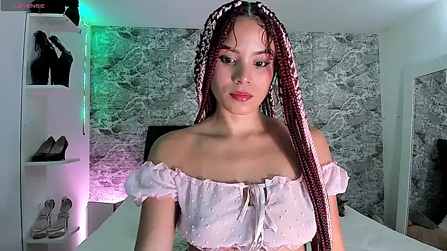 Snapshot of anna__duff chatting on 7, 2, 2025 anna duff online show from 7, 2, 2025