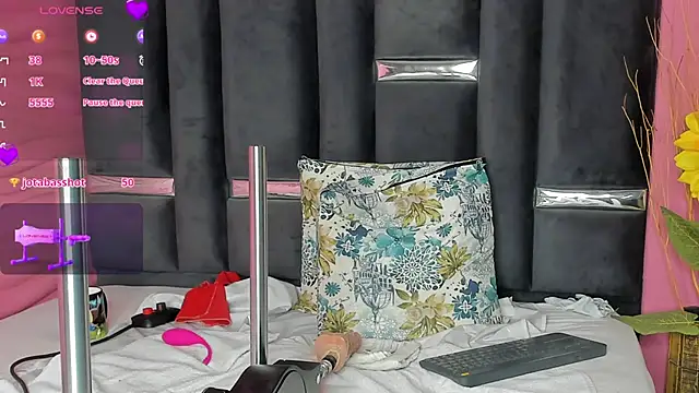 kinky polar online show from 5, 2, 2025