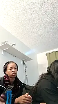 lightskinnbrazzy online show from 18, 3, 2025