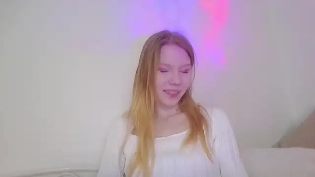 Snapshot of Esme_Runn chatting on 28, 2, 2025 Esme Runn online show from 28, 2, 2025