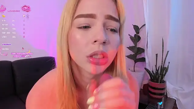 Niicoleta online show from 28, 4, 2026