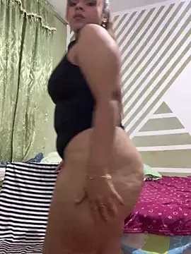 Snapshot of Evabigass chatting on 16, 12, 2024 Evabigass online show from 16, 12, 2024