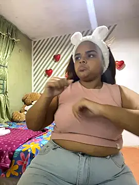 Snapshot of Evabigass chatting on 19, 11, 2025 Evabigass online show from 19, 11, 2025