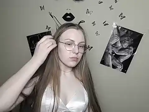 Snapshot of _AlMamiyy_ chatting on 29, 1, 2025 AlMamiyy online show from 29, 1, 2025