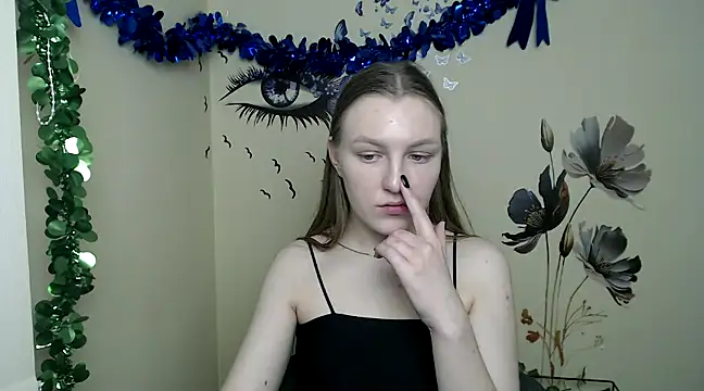 Snapshot of _AlMamiyy_ chatting on 3, 2, 2025 AlMamiyy online show from 3, 2, 2025