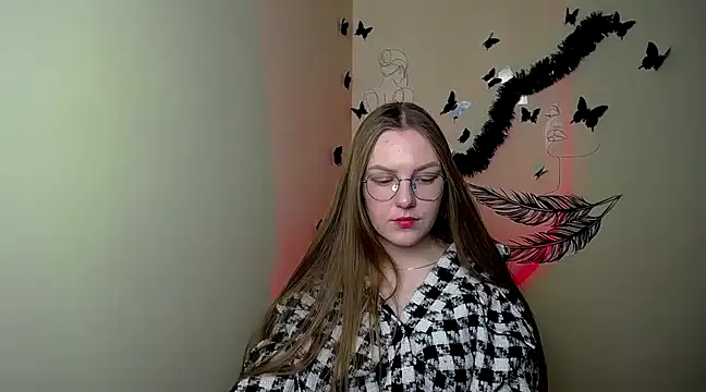 Snapshot of _AlMamiyy_ chatting on 7, 2, 2025 AlMamiyy online show from 7, 2, 2025