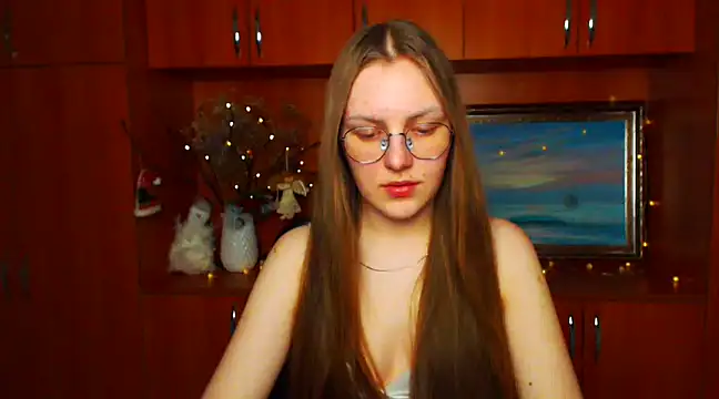 Snapshot of _AlMamiyy_ chatting on 2, 3, 2025 AlMamiyy online show from 2, 3, 2025