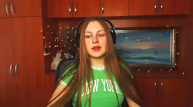 Snapshot of _AlMamiyy_ chatting on 4, 3, 2025 AlMamiyy online show from 4, 3, 2025