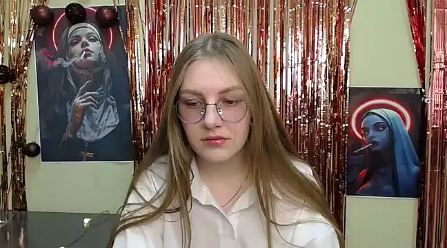 Snapshot of _AlMamiyy_ chatting on 7, 3, 2025 AlMamiyy online show from 7, 3, 2025