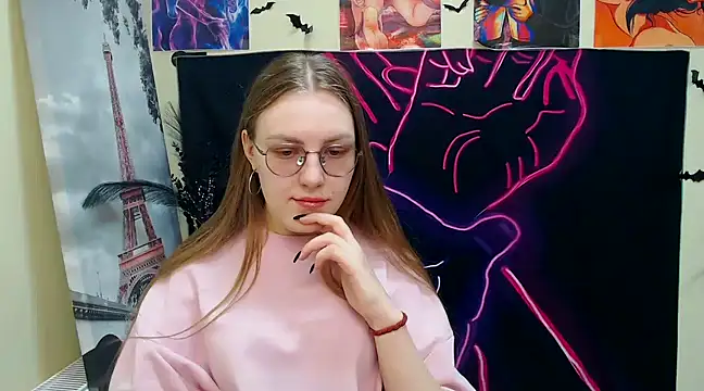 Snapshot of _AlMamiyy_ chatting on 10, 3, 2025 AlMamiyy online show from 10, 3, 2025