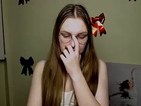 Snapshot of _AlMamiyy_ chatting on 16, 3, 2025 AlMamiyy online show from 16, 3, 2025