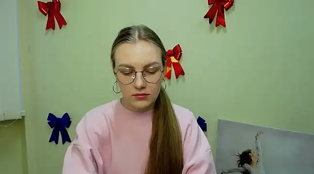 Snapshot of _AlMamiyy_ chatting on 19, 3, 2025 AlMamiyy online show from 19, 3, 2025