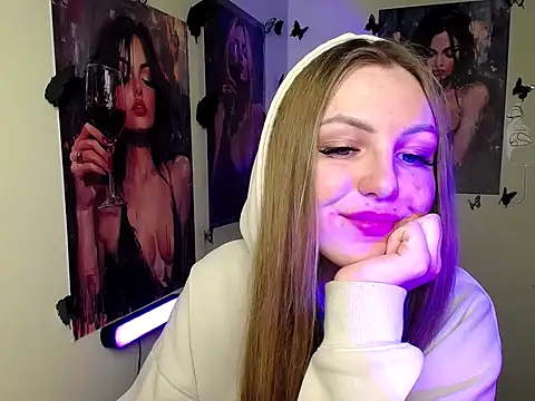 Snapshot of _AlMamiyy_ chatting on 29, 9, 2025 AlMamiyy online show from 29, 9, 2025