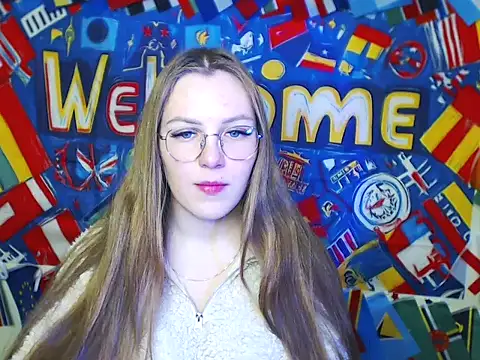 Snapshot of _AlMamiyy_ chatting on 8, 10, 2025 AlMamiyy online show from 8, 10, 2025