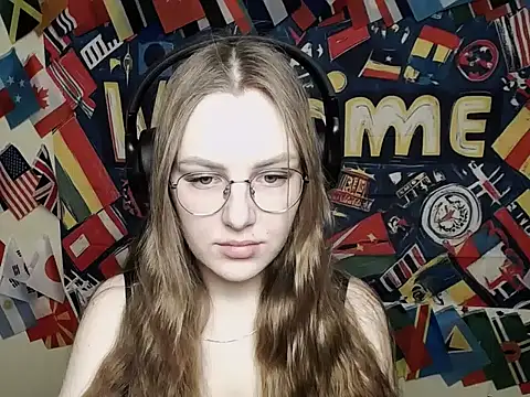 Snapshot of _AlMamiyy_ chatting on 24, 11, 2025 AlMamiyy online show from 24, 11, 2025