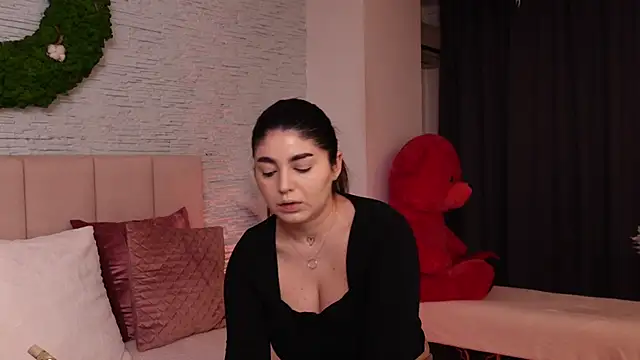 RachelSwaan online show from 24, 2, 2025