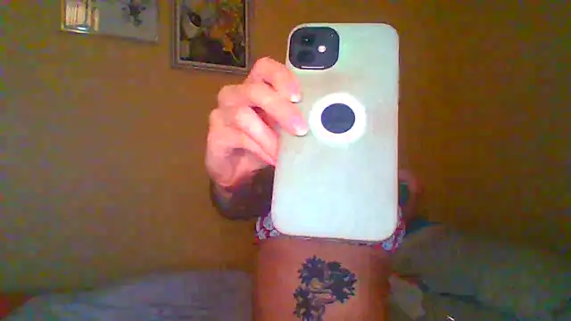 Snapshot of felinebitxx chatting on 3, 1, 2025 felinebitxx online show from 3, 1, 2025