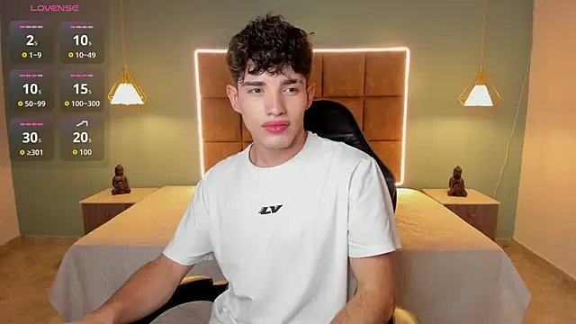AlejooTwink online show from 10, 6, 2026