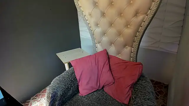 Layla 707 online show from 31, 3, 2026