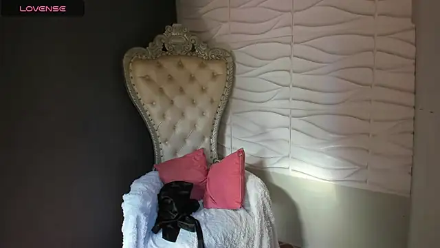 Layla 707 online show from 20, 4, 2026