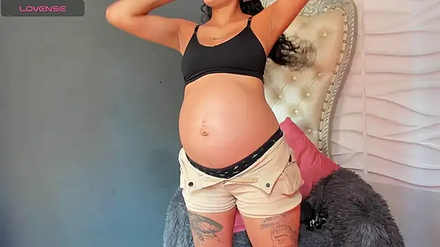 Layla 707 online show from 24, 4, 2026