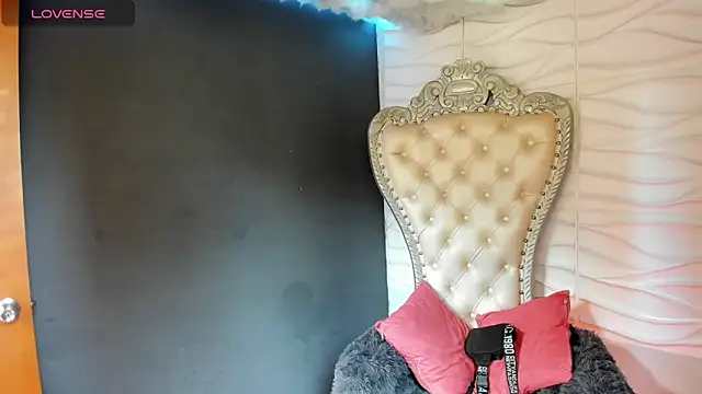 Layla 707 online show from 27, 4, 2026