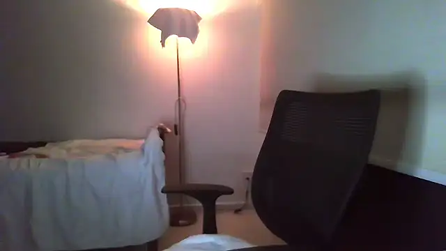 Reneta Rebekka Lopez online show from 10, 1, 2025