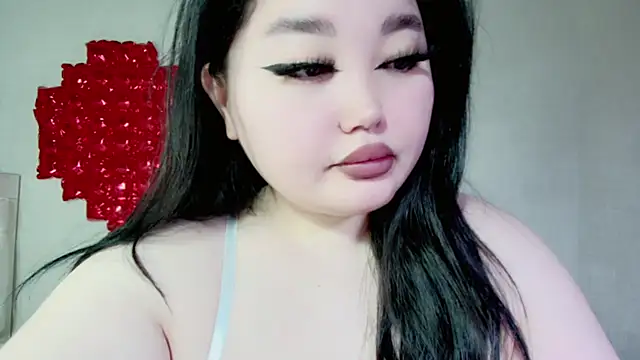 amina moonlightt online show from 5, 3, 2025