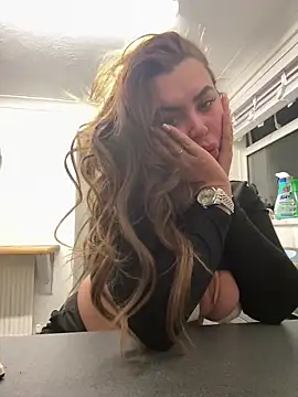 Snapshot of Mia_MilesXXX chatting on 10, 3, 2025 Mia MilesXXX online show from 10, 3, 2025