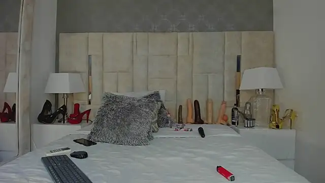 GaleHodge online show from 12, 3, 2025