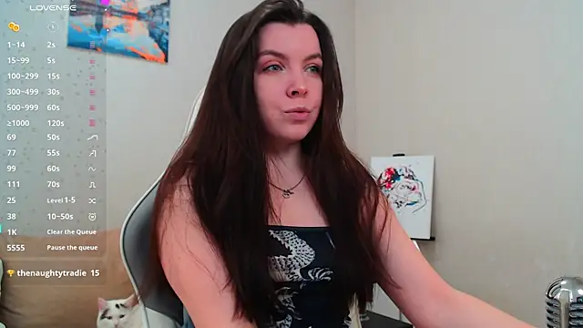 lunalovesu online show from 27, 2, 2025