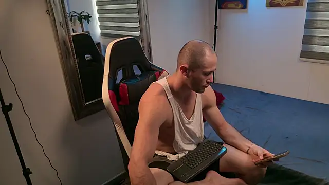 AxelFairchaild online show from 23, 7, 2026
