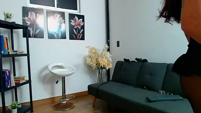 conni f00x online show from 4, 2, 2026