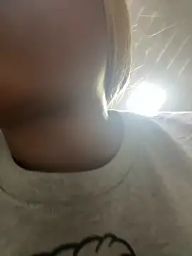 Snapshot of Lilybaudinx96 chatting on 3, 2, 2026 Lilybaudinx96 online show from 3, 2, 2026