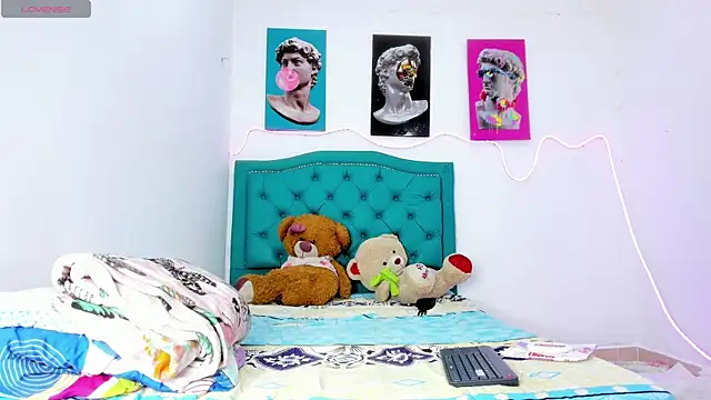 Snapshot of Lilybaudinx96 chatting on 25, 2, 2026 Lilybaudinx96 online show from 25, 2, 2026