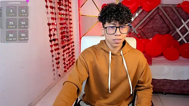 AkazaBoy  online show from 18, 2, 2025