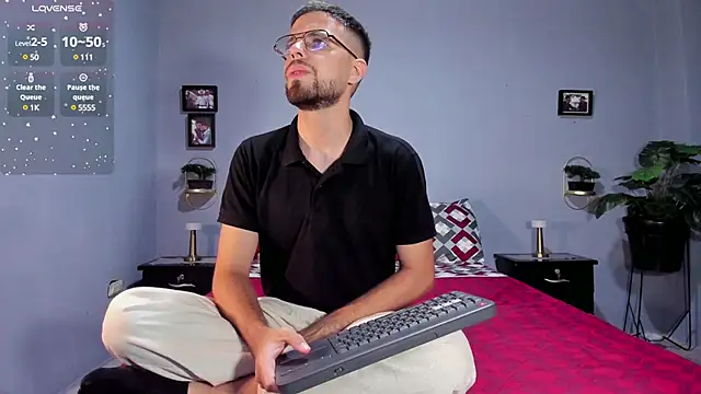 ETHAN ADAM online show from 31, 1, 2025